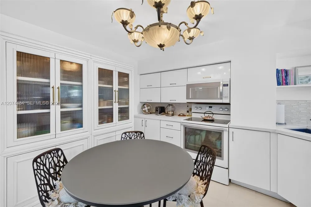 1705 N Riverside Dr, Pompano Beach, FL 33062