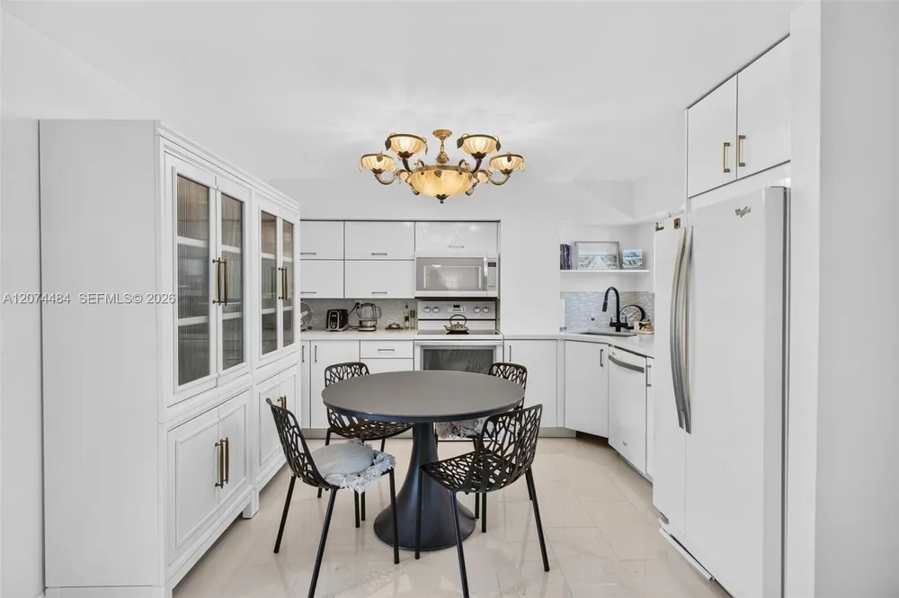 1705 N Riverside Dr, Pompano Beach, FL 33062