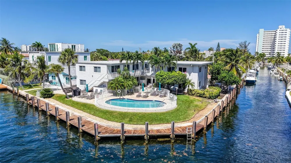 1705 N Riverside Dr, Pompano Beach, FL 33062