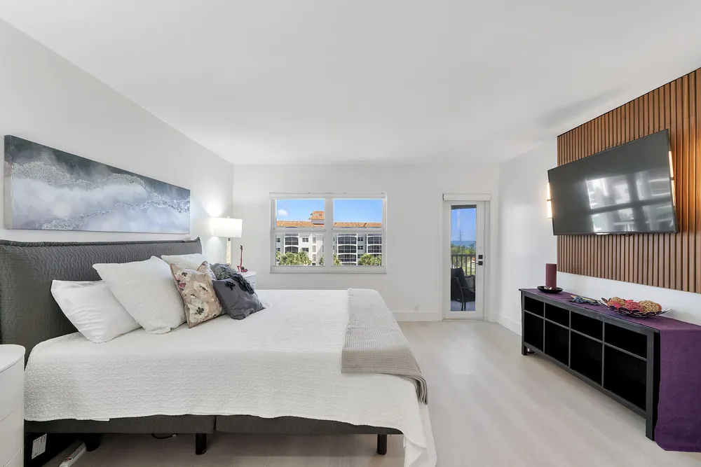 2871 N Ocean Blvd, Boca Raton, FL 33431