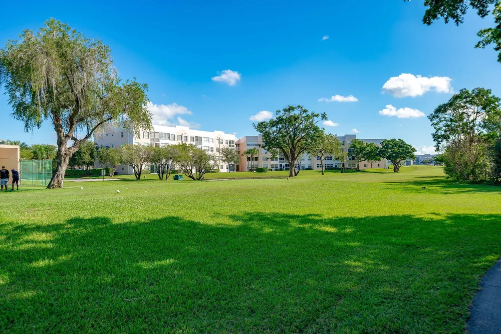 2793 NW 104th Ave, Sunrise, FL 33322