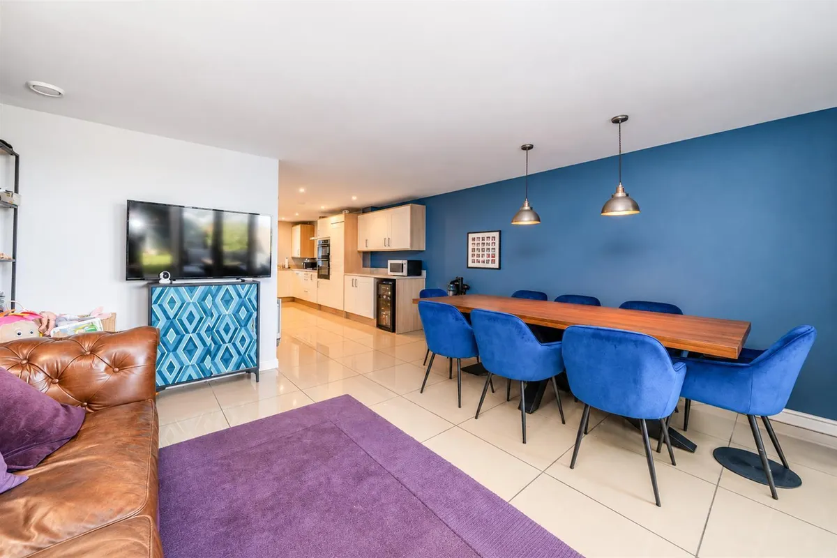 Shearwater Road, Apsley, Hemel Hempstead, Hertfordshire, HP3 0GB