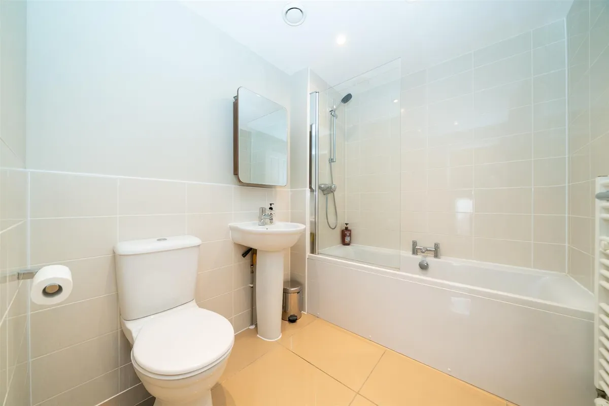 Shearwater Road, Apsley, Hemel Hempstead, Hertfordshire, HP3 0GB