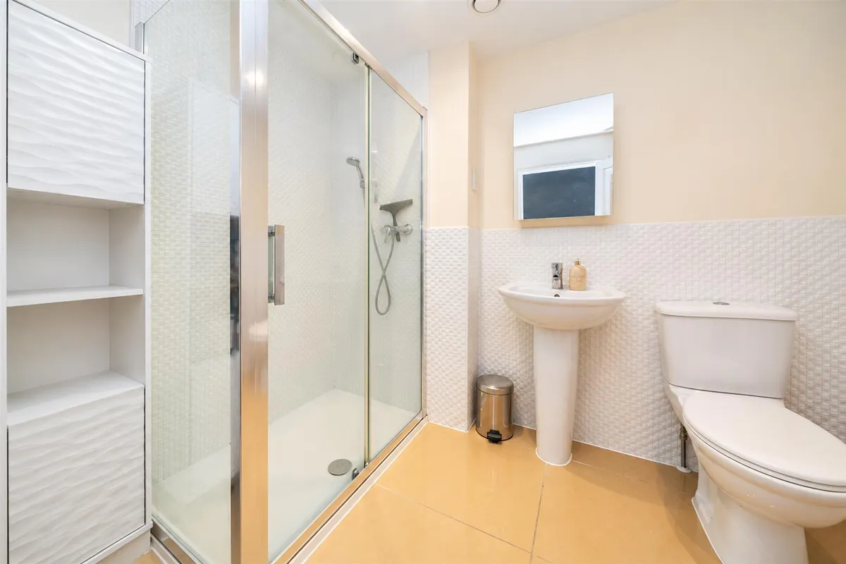 Shearwater Road, Apsley, Hemel Hempstead, Hertfordshire, HP3 0GB