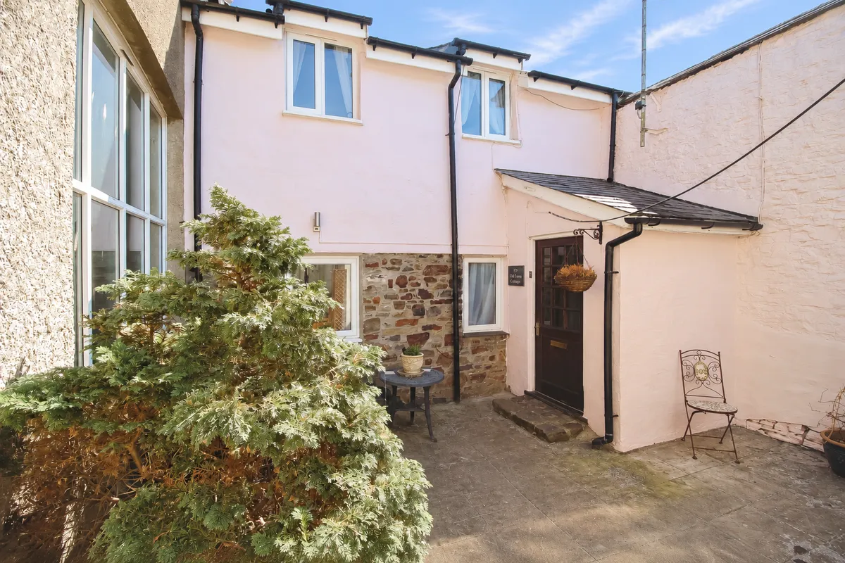 Cross Street, Northam, Bideford, Devon, EX39 1BS