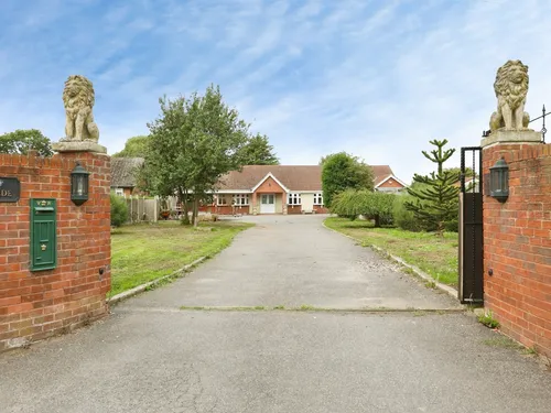 Lawnwood Lane, Elkesley, RETFORDphoto