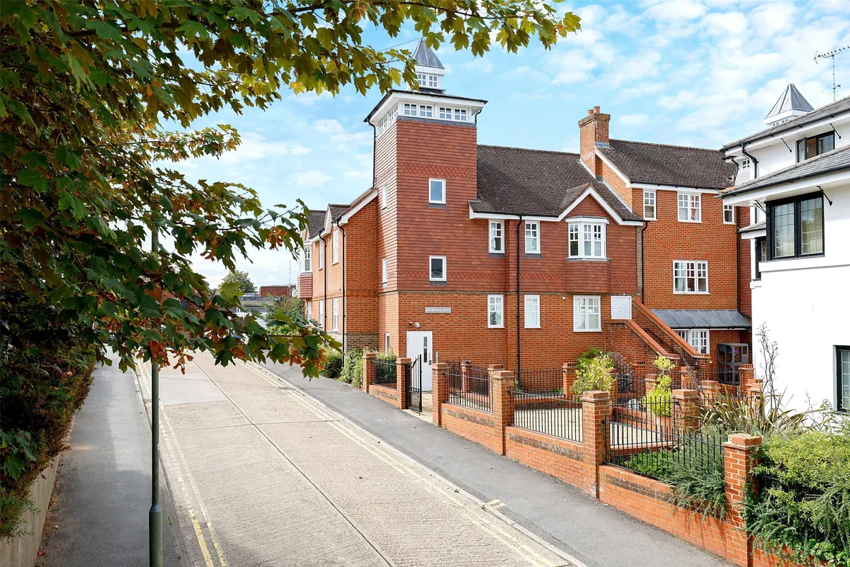 Lyons Court, Dorking, Surrey, RH4