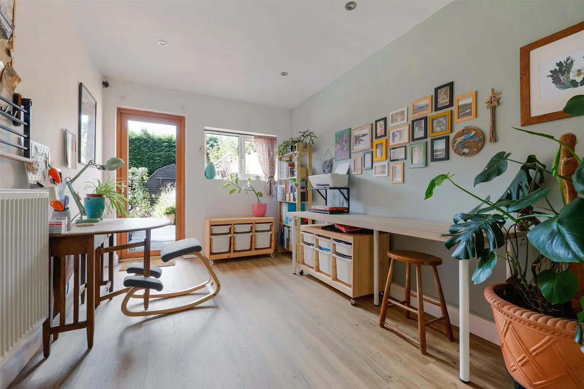 Cannon Way, Fetcham, Leatherhead, Surrey, KT22
