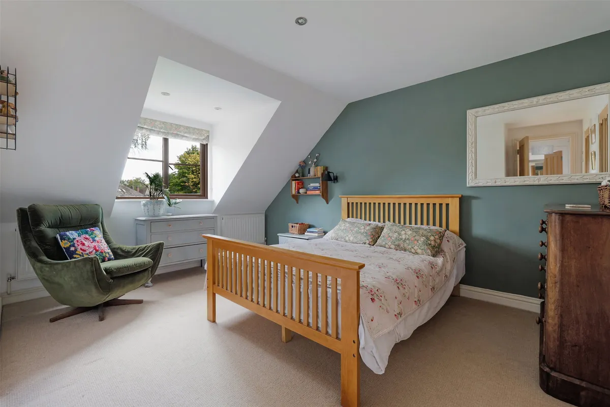 Cannon Way, Fetcham, Leatherhead, Surrey, KT22