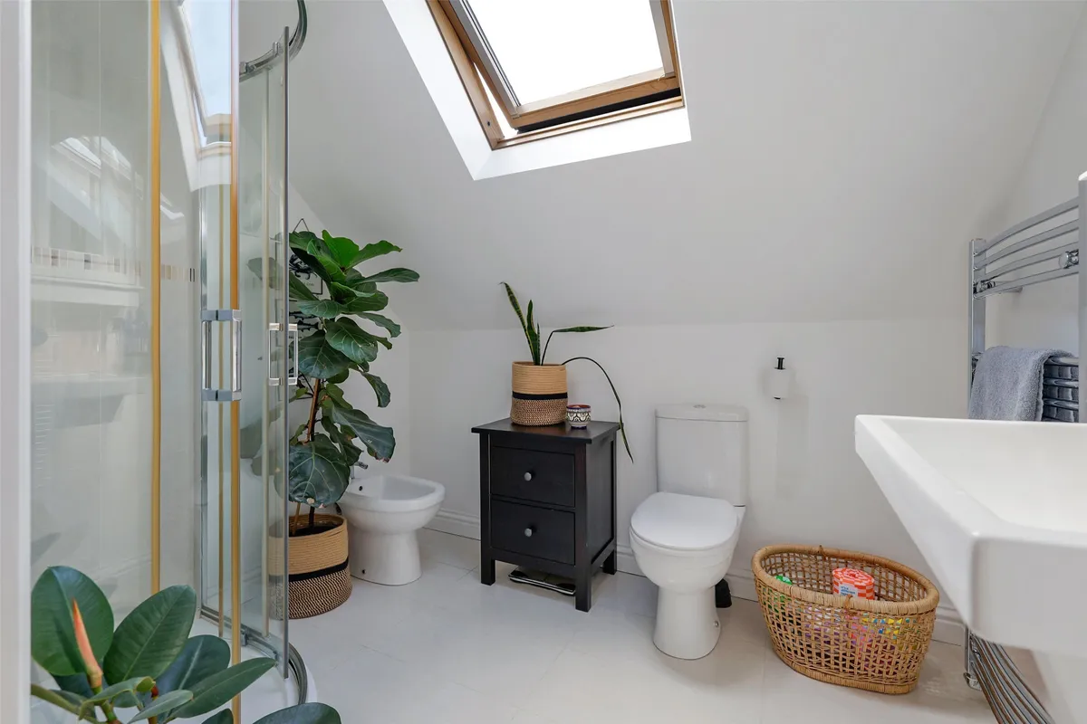 Cannon Way, Fetcham, Leatherhead, Surrey, KT22