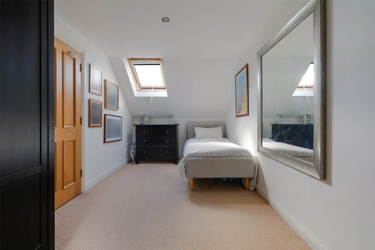 Cannon Way, Fetcham, Leatherhead, Surrey, KT22