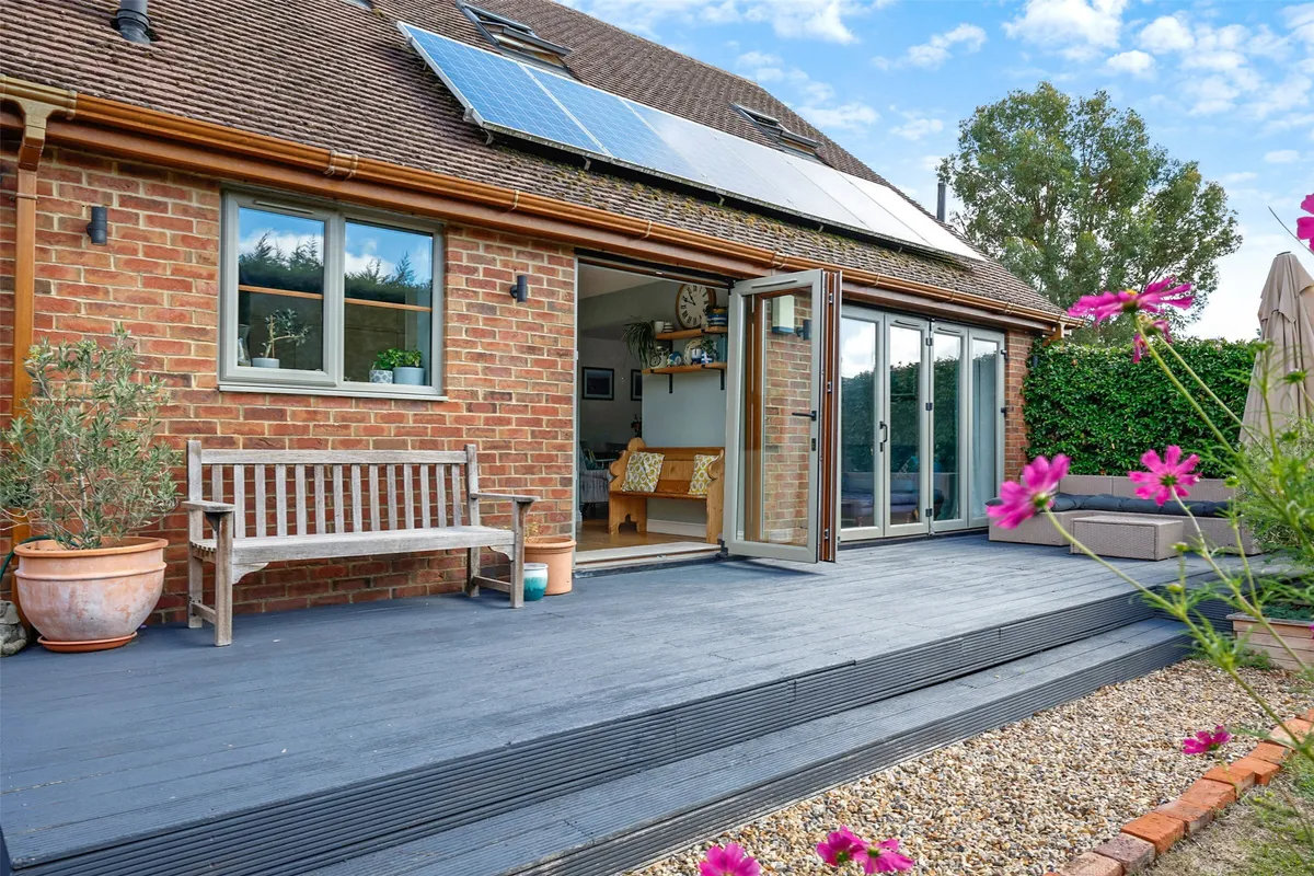 Cannon Way, Fetcham, Leatherhead, Surrey, KT22