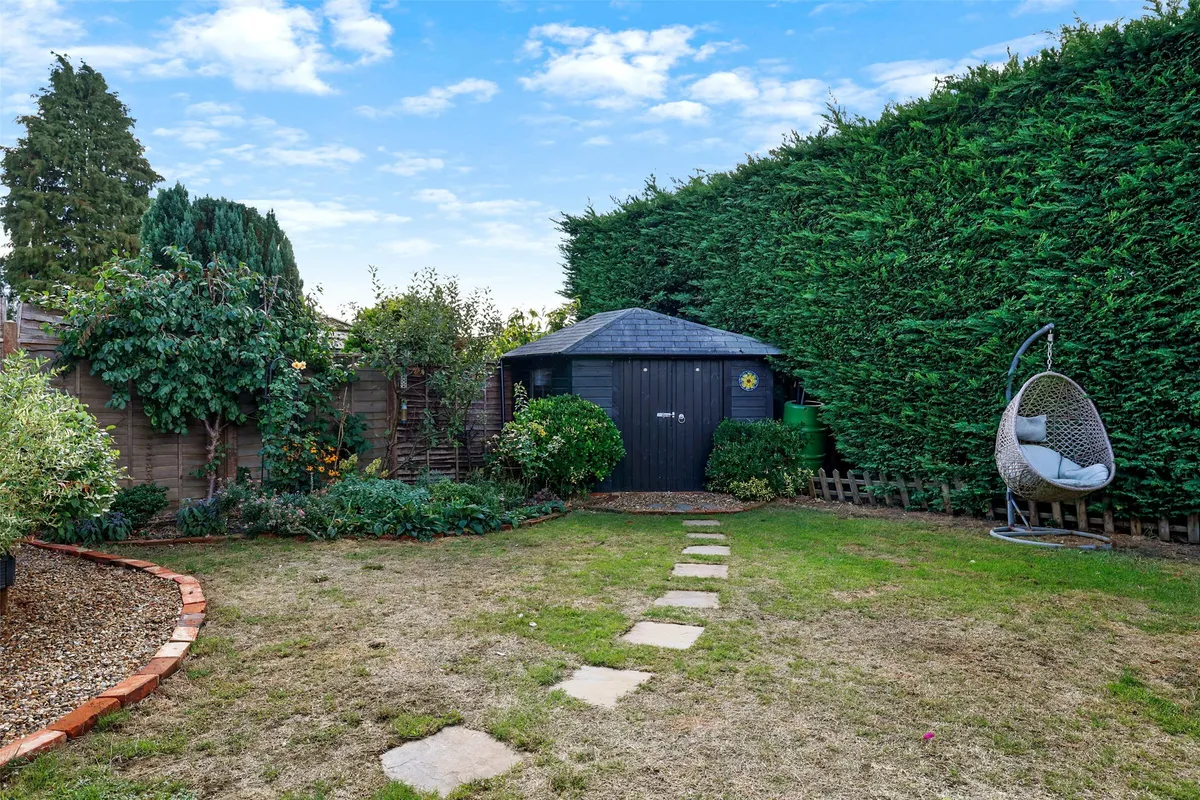 Cannon Way, Fetcham, Leatherhead, Surrey, KT22