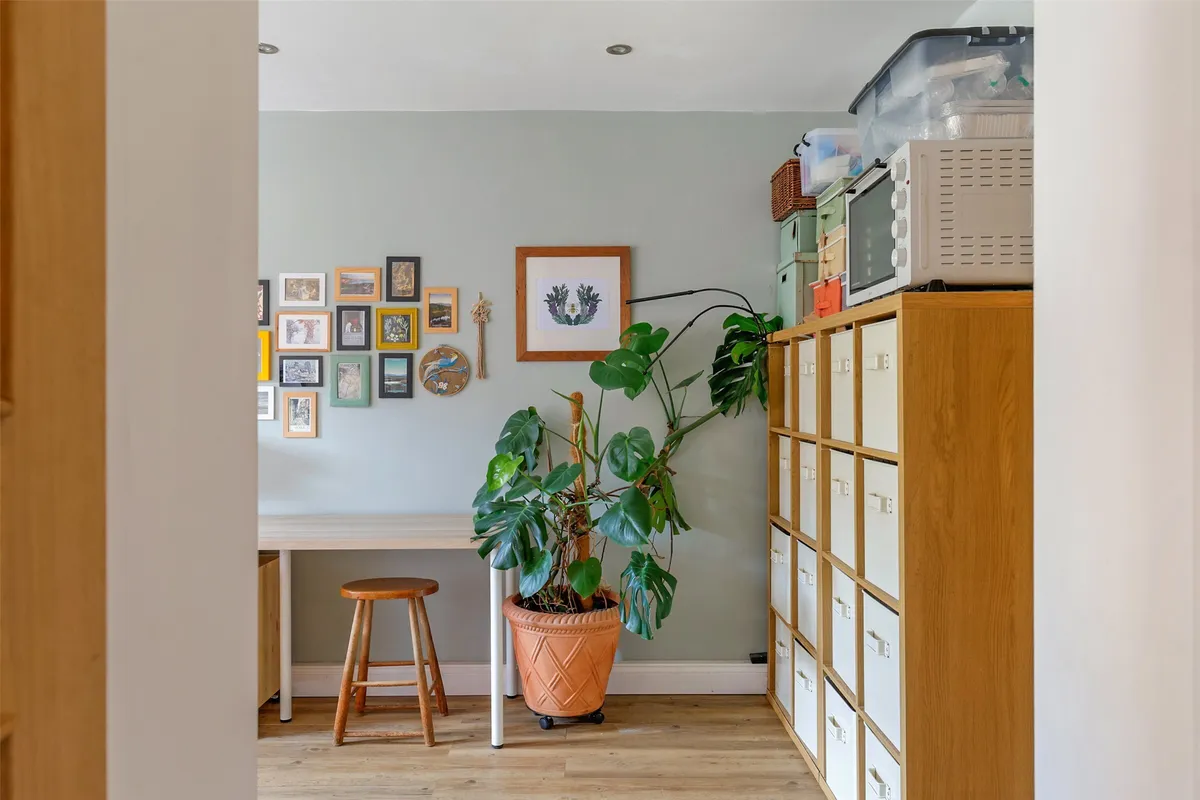 Cannon Way, Fetcham, Leatherhead, Surrey, KT22
