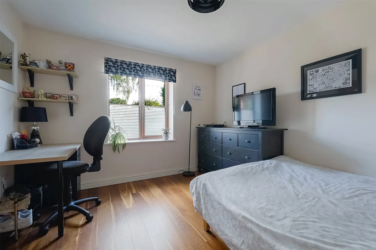 Cannon Way, Fetcham, Leatherhead, Surrey, KT22