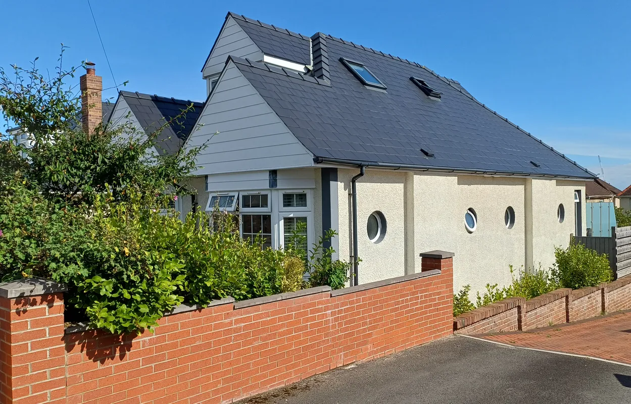 SPRINGFIELD AVENUE, PORTHCAWL, CF36 3LB