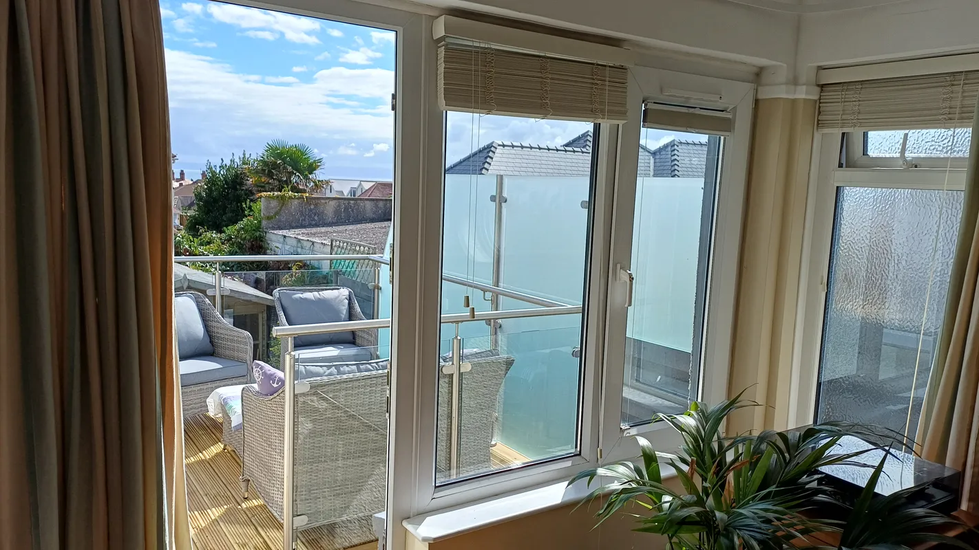 SPRINGFIELD AVENUE, PORTHCAWL, CF36 3LB