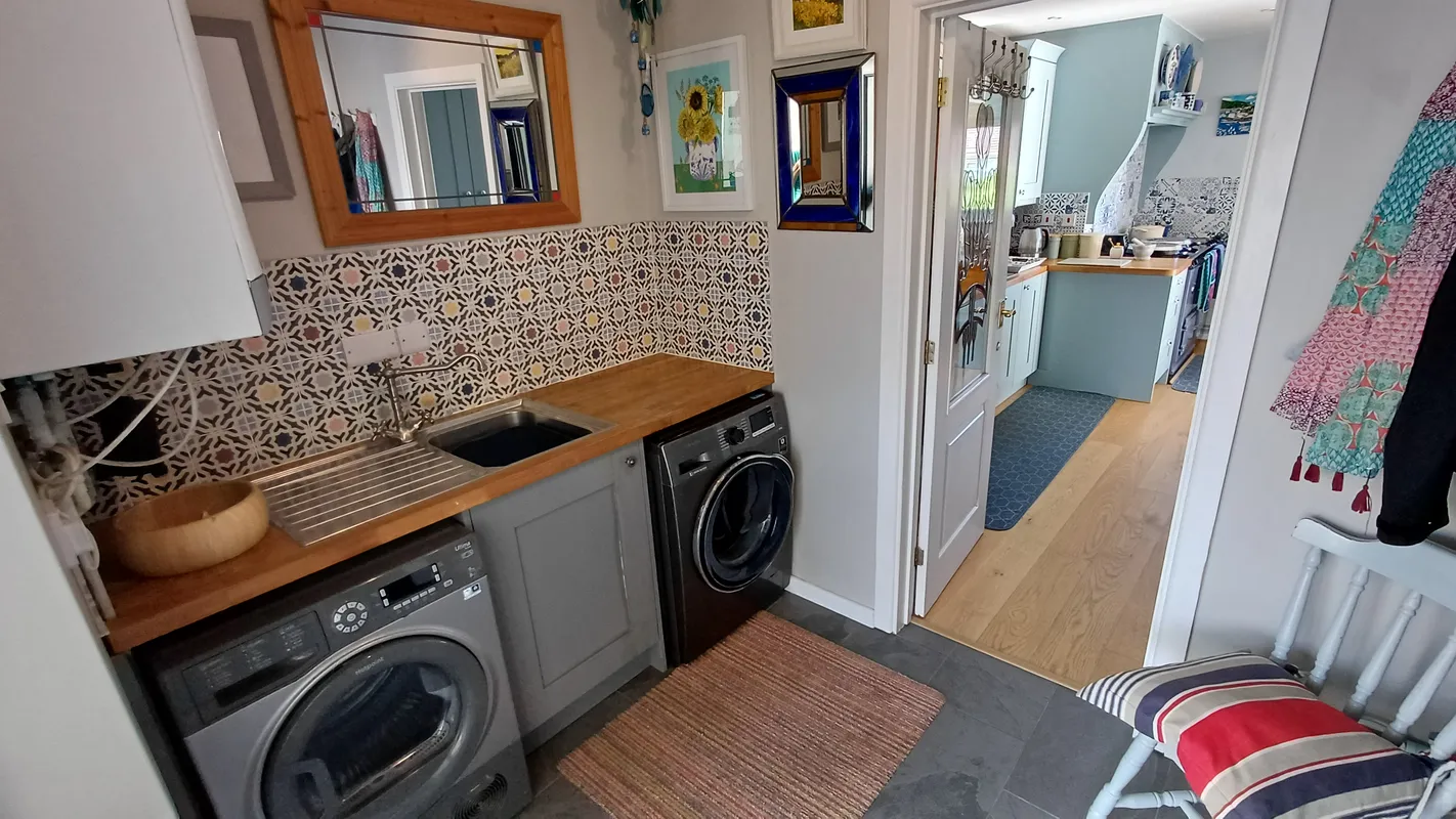 SPRINGFIELD AVENUE, PORTHCAWL, CF36 3LB