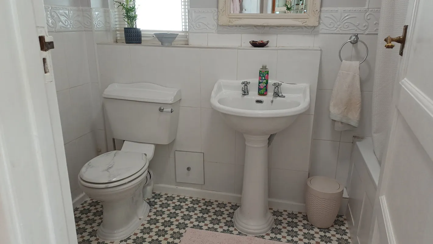 SPRINGFIELD AVENUE, PORTHCAWL, CF36 3LB