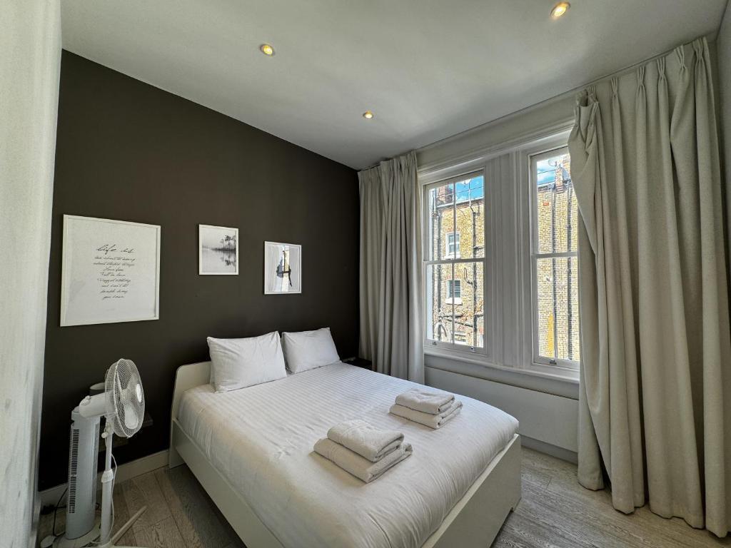 Flat 3, Comeragh Road, London Image 6