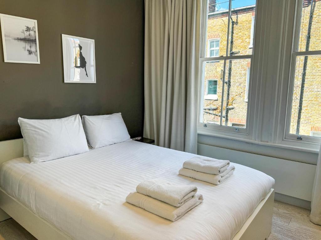 Flat 3, Comeragh Road, London Image 8