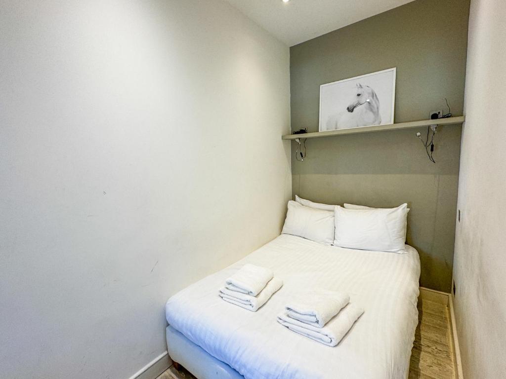 Flat 3, Comeragh Road, London Image 9