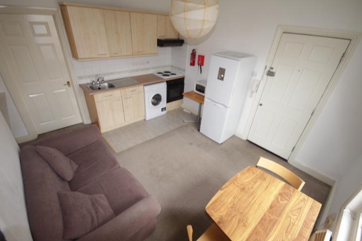 1 Bed Acton Street, London Image 2