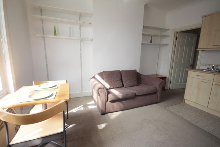 1 Bed Acton Street, London Image 3