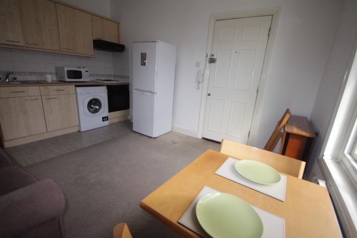 1 Bed Acton Street, London Image 9