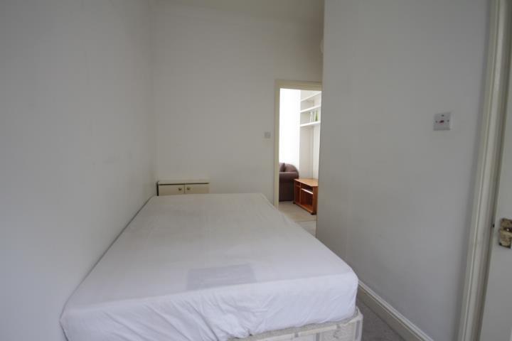 1 Bed Acton Street, London Image 10