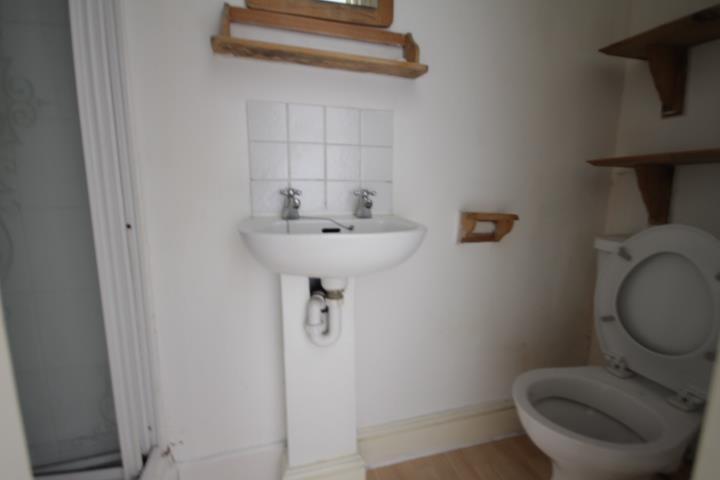 1 Bed Acton Street, London Image 12