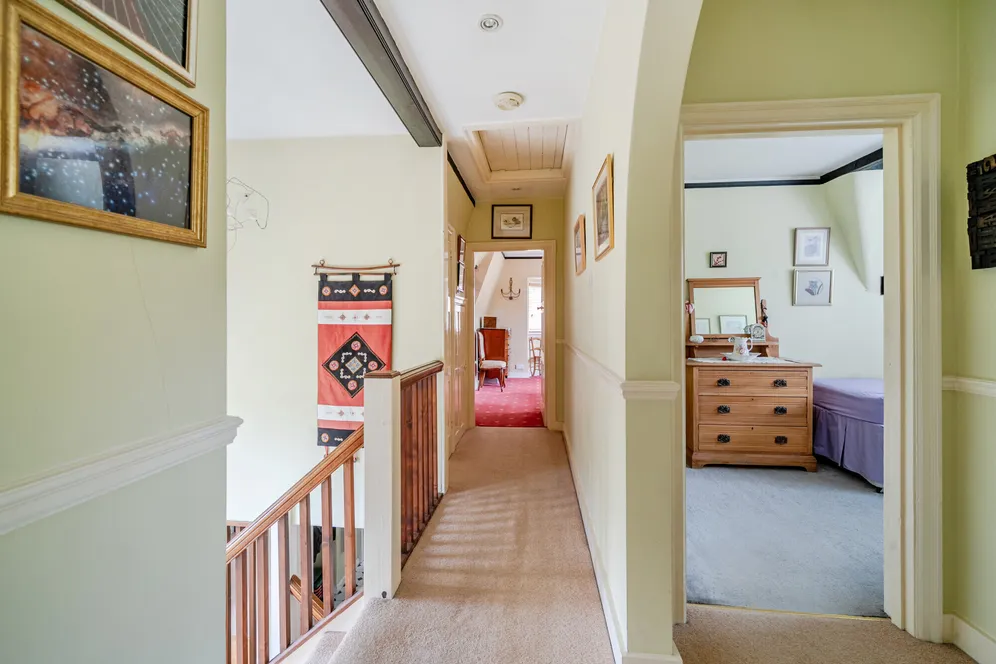 Lancaster Avenue, Farnham, GU9 photo 13