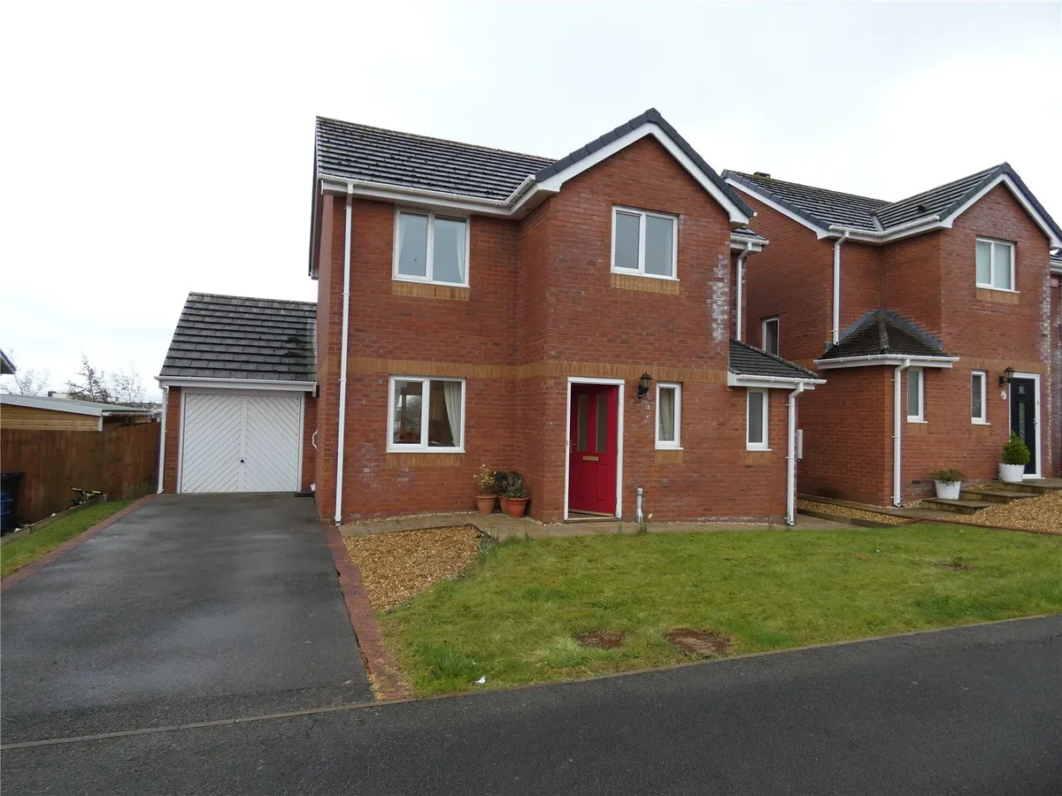 Bro Caerwyn, Llangefni, Isle of Anglesey, LL77