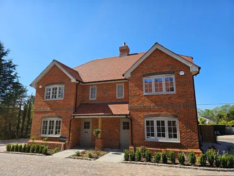 Bramall Place, Bowling Alley, Crondall, GU10