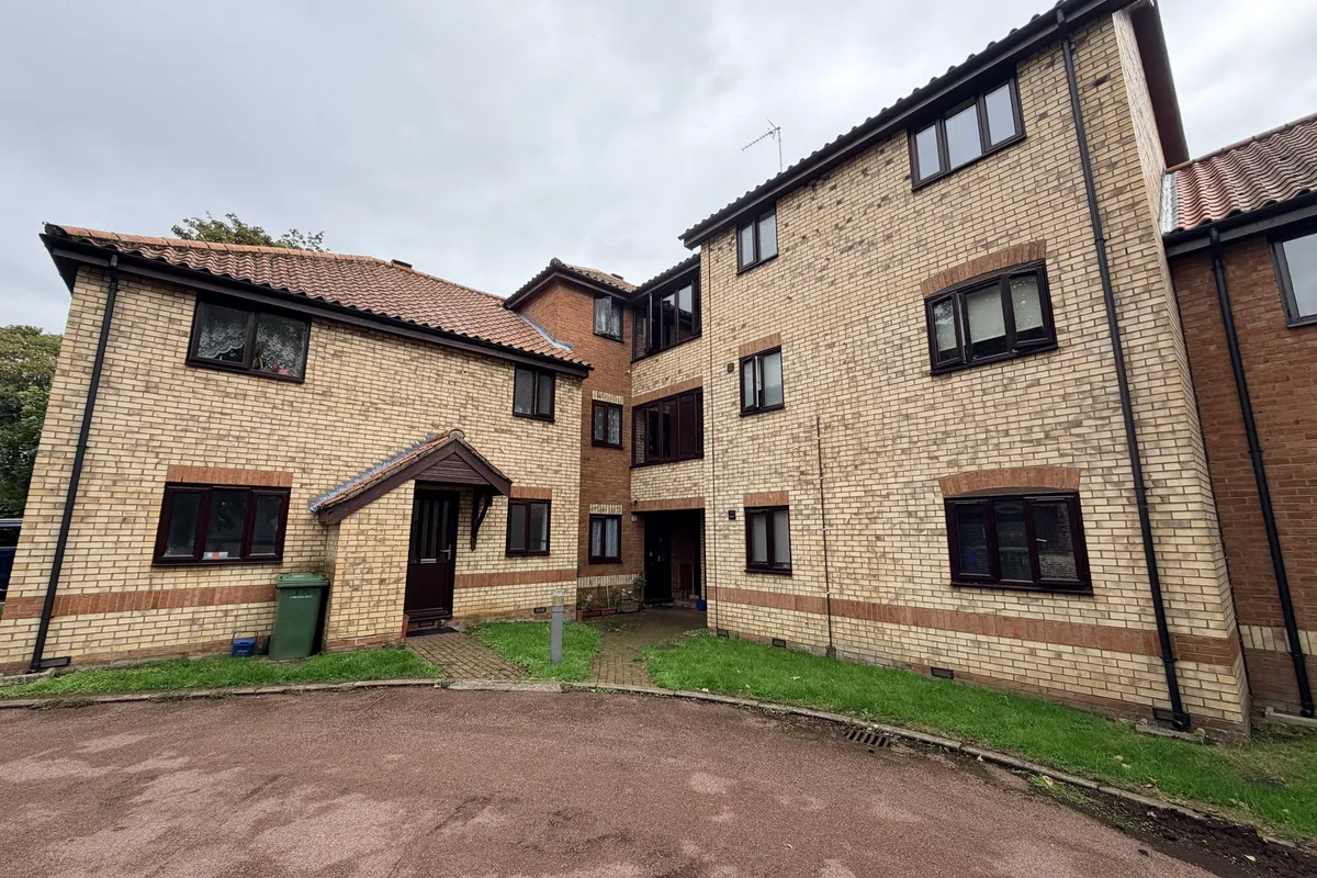 Pike Lane, THETFORD