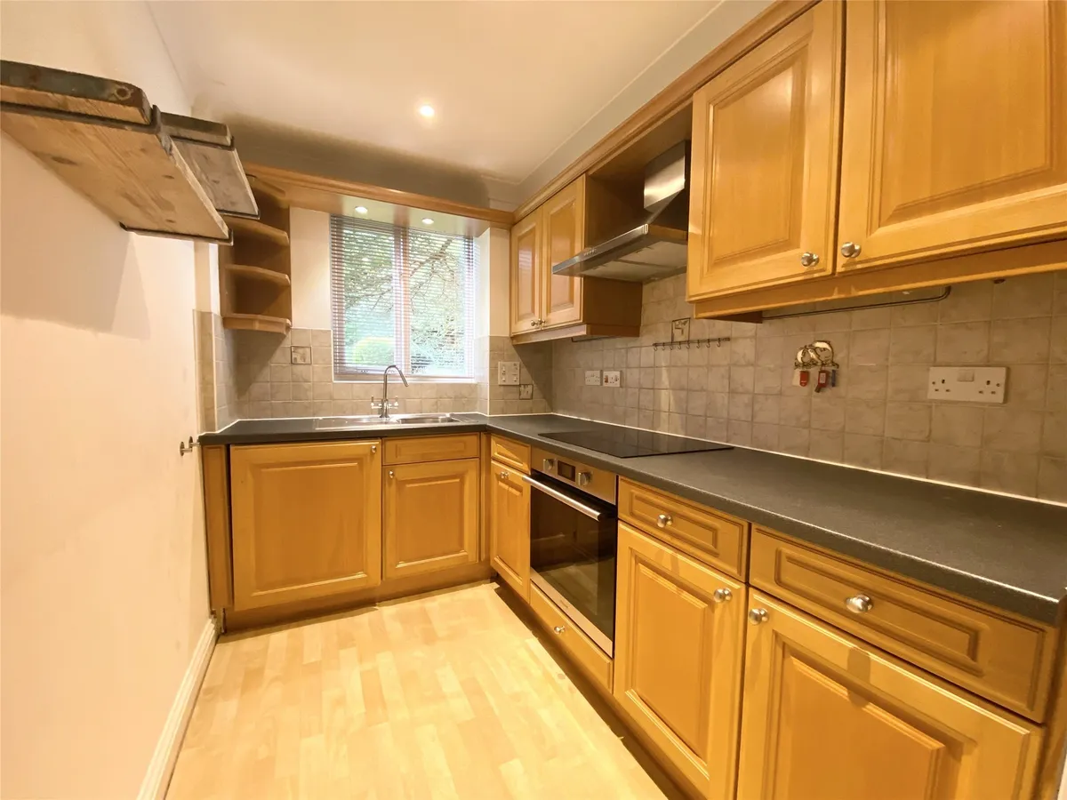 Guildford Road, Fetcham, Leatherhead, Surrey, KT22