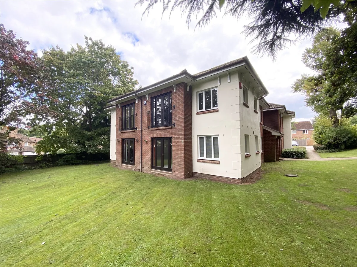 Guildford Road, Fetcham, Leatherhead, Surrey, KT22