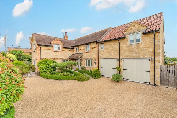 St. Andrews Lane, Titchmarsh, NN14 photo 1