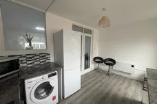 Milton Court, Loughborough
