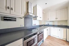 Clarence Street, Staines-Upon-Thames, TW18 photo 12