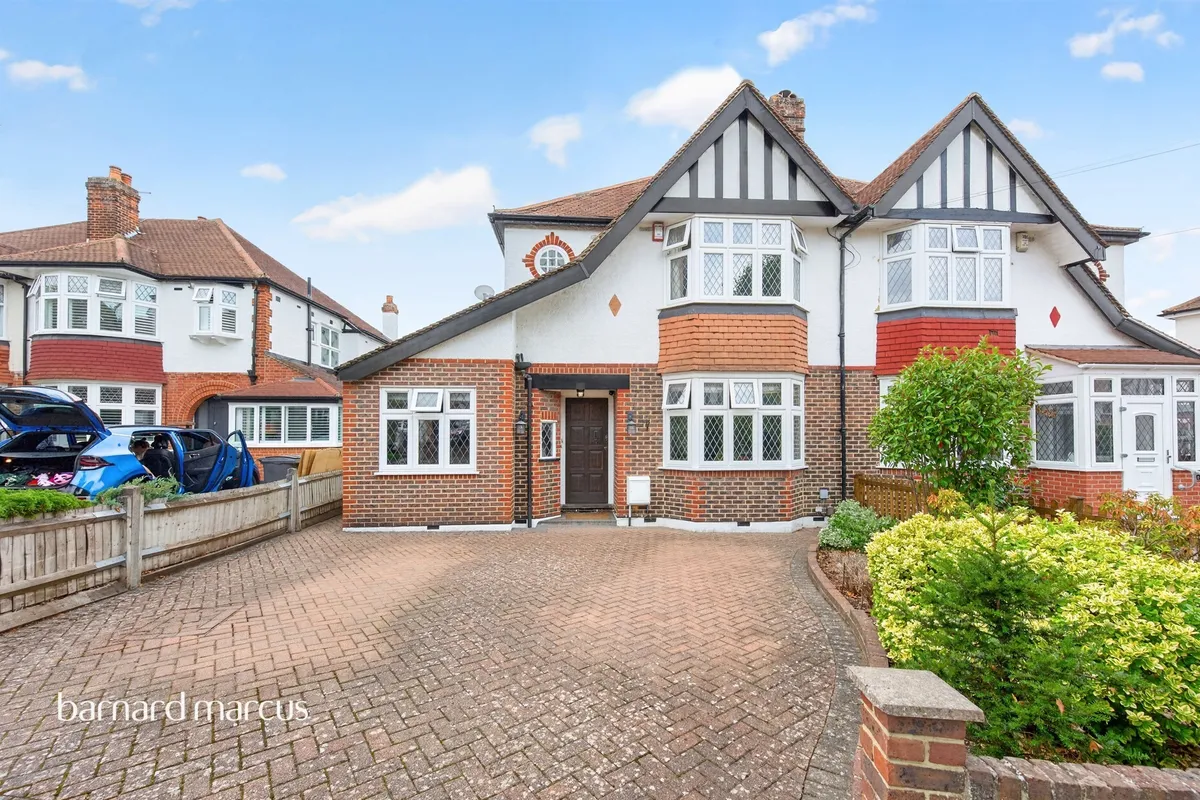 Leyfield, Worcester Park
