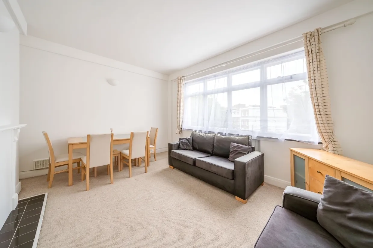 Crescent Grove London SW4 photo 1