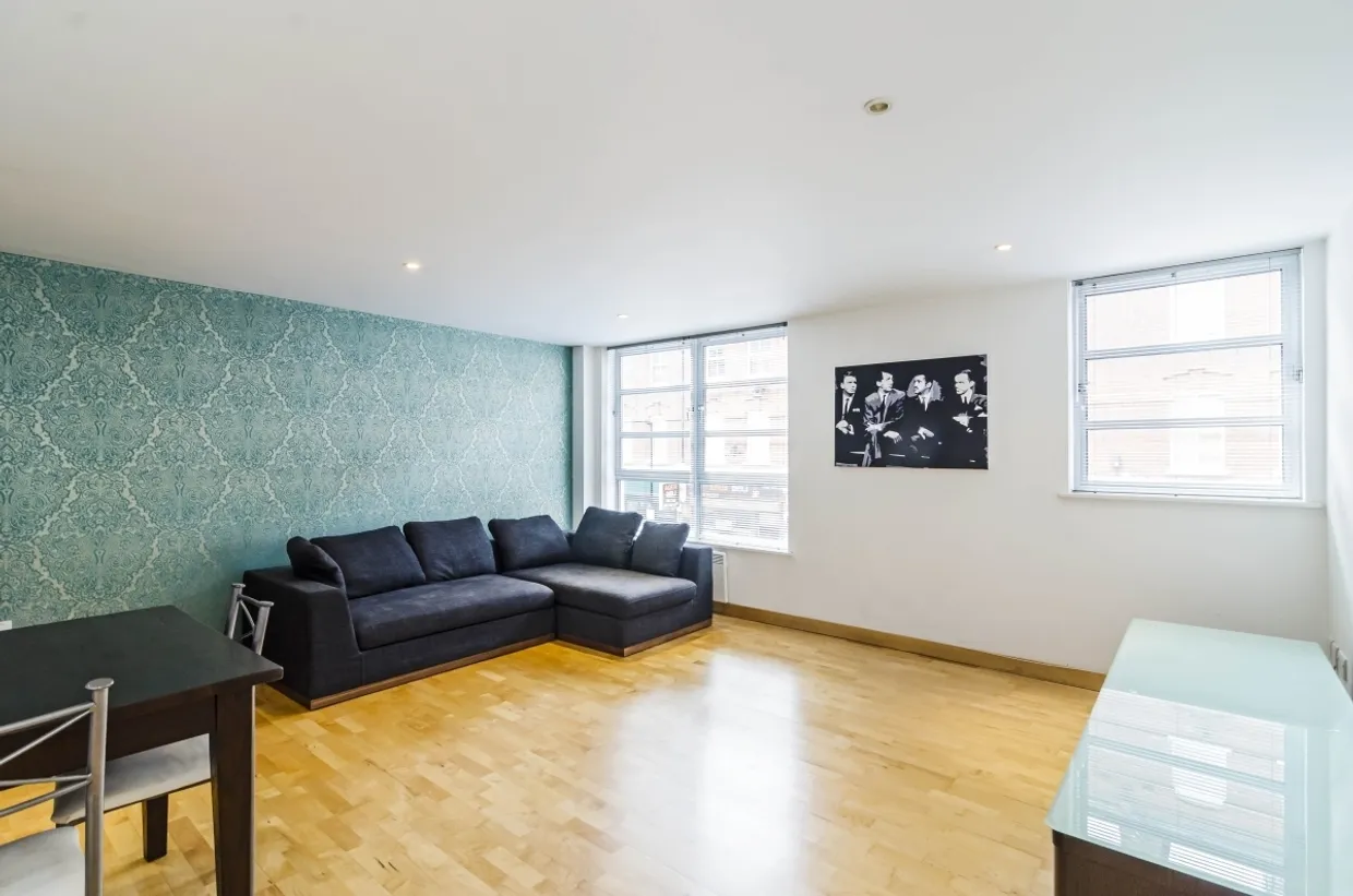 12 Leyden Street London E1 photo 1