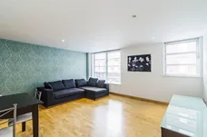 12 Leyden Street London E1 photo 1