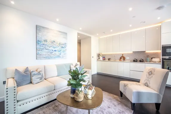 6-8 Charles Clowes Walk Nine Elms SW11