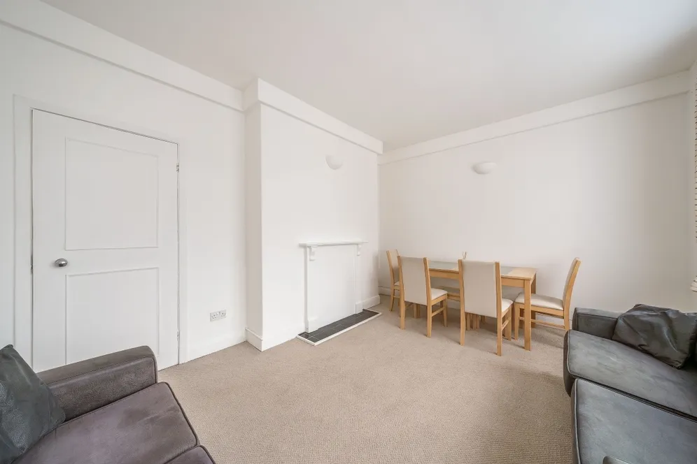 Crescent Grove London SW4 photo 2