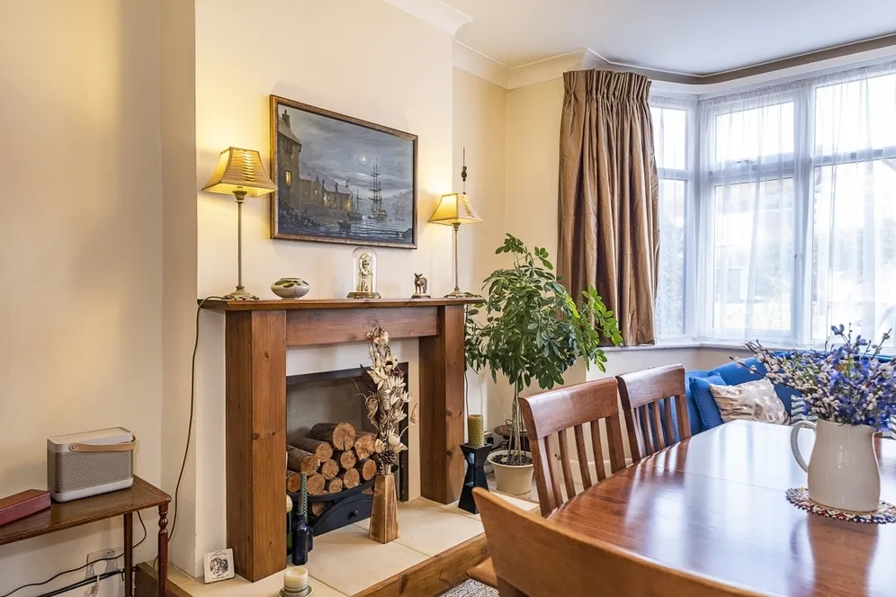 Sandbourne Avenue London SW19 photo 3