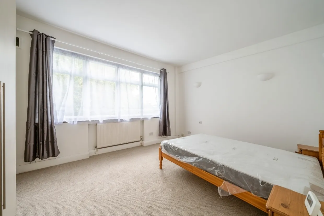 Crescent Grove London SW4 photo 4