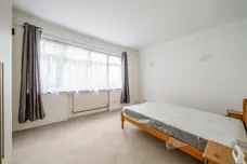Crescent Grove London SW4 photo 4