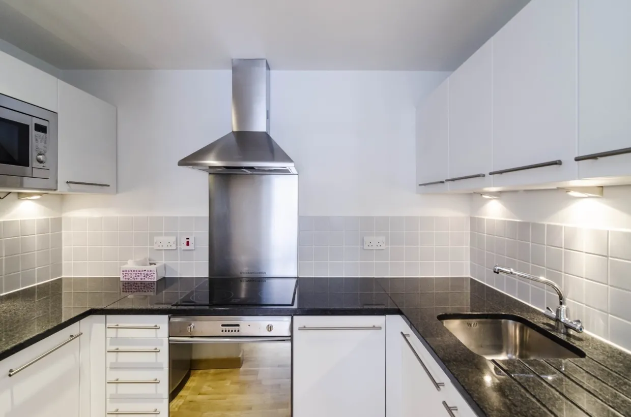 12 Leyden Street London E1 photo 4
